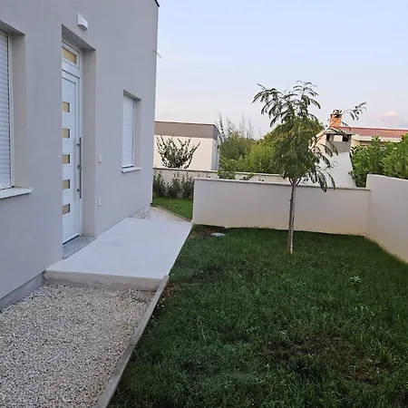 With Parking Space - 23478 Lejlighed